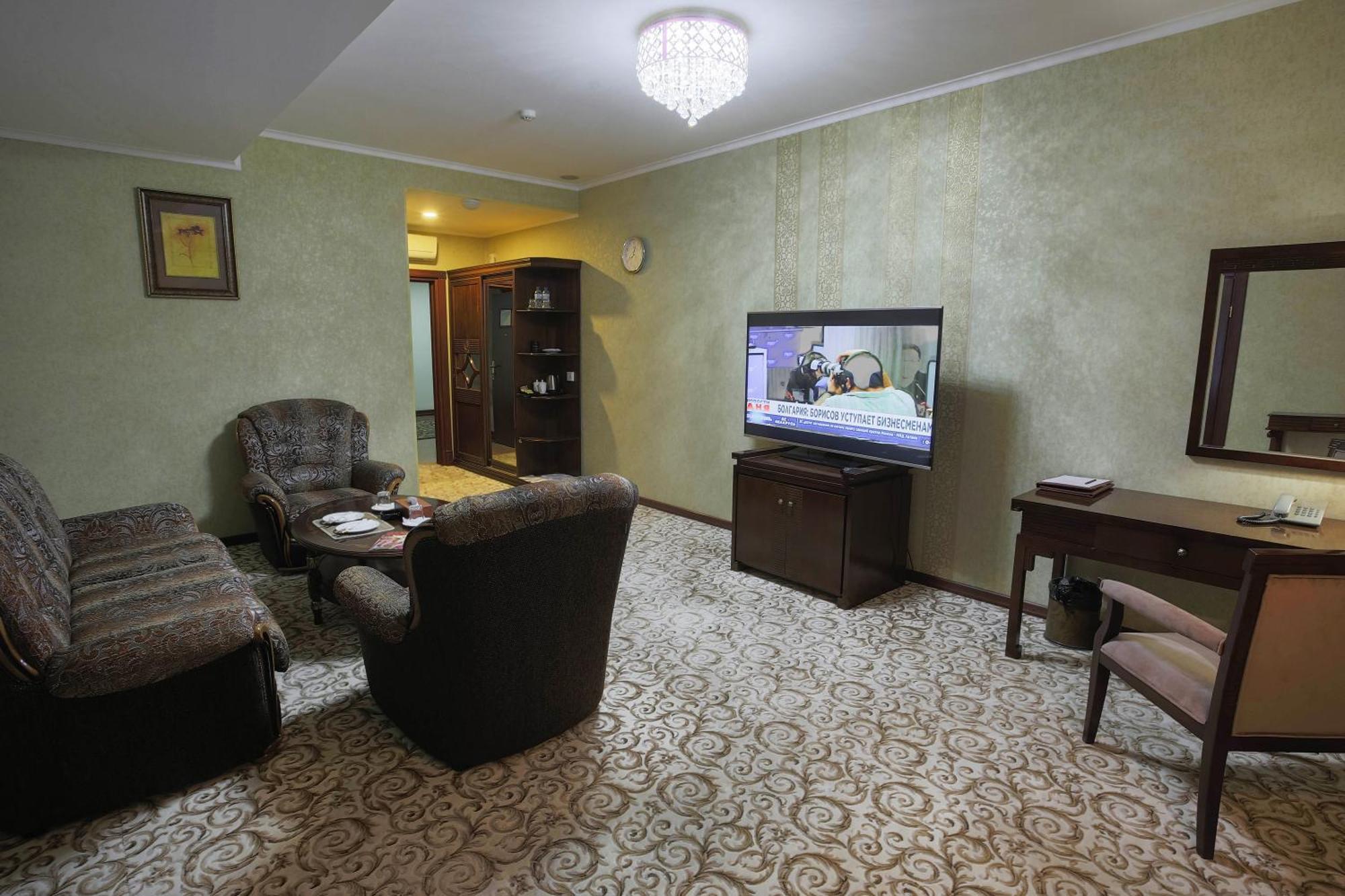Zargaron Plaza Hotel บูคารา ภายนอก รูปภาพ