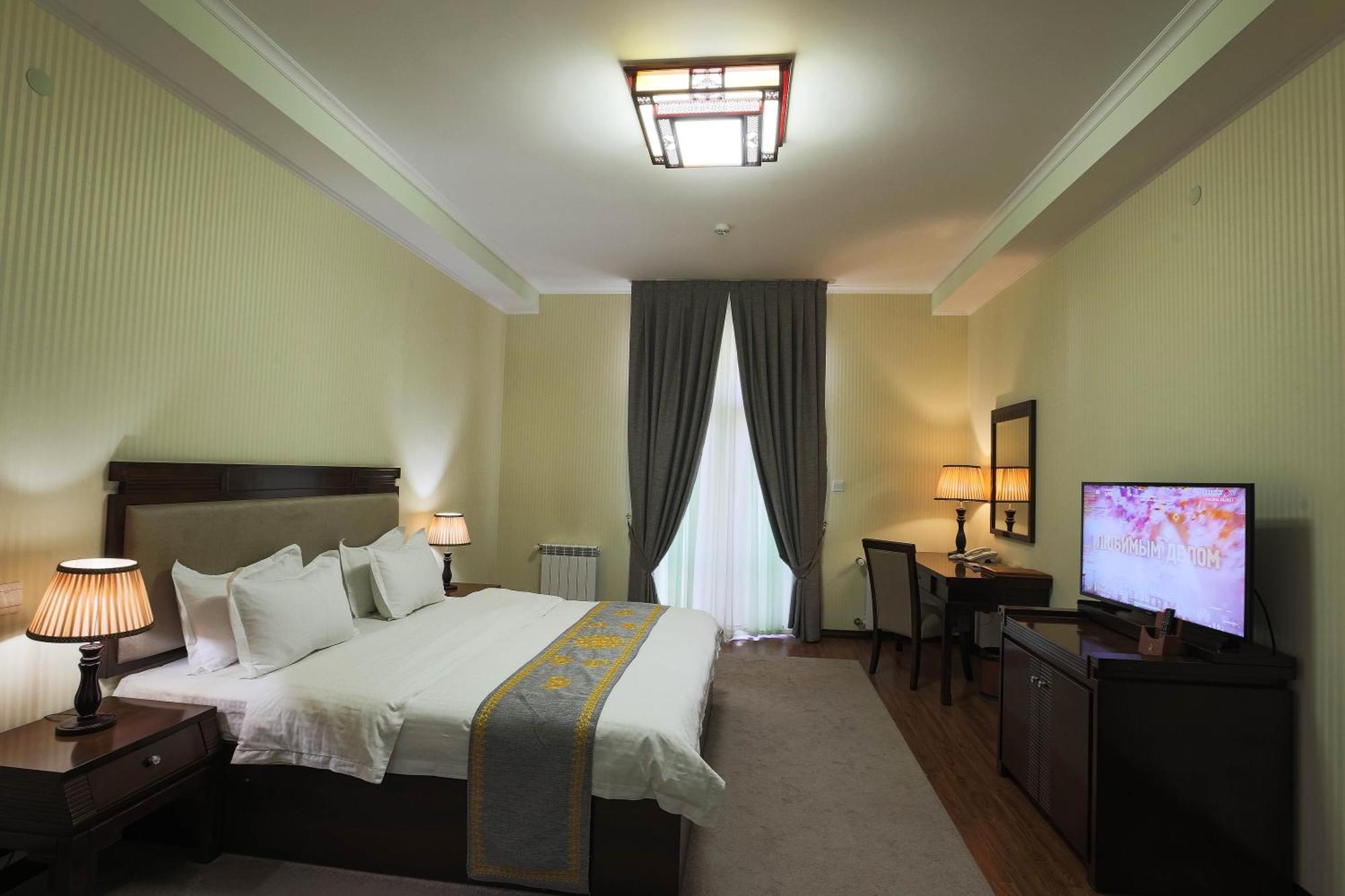 Zargaron Plaza Hotel บูคารา ภายนอก รูปภาพ
