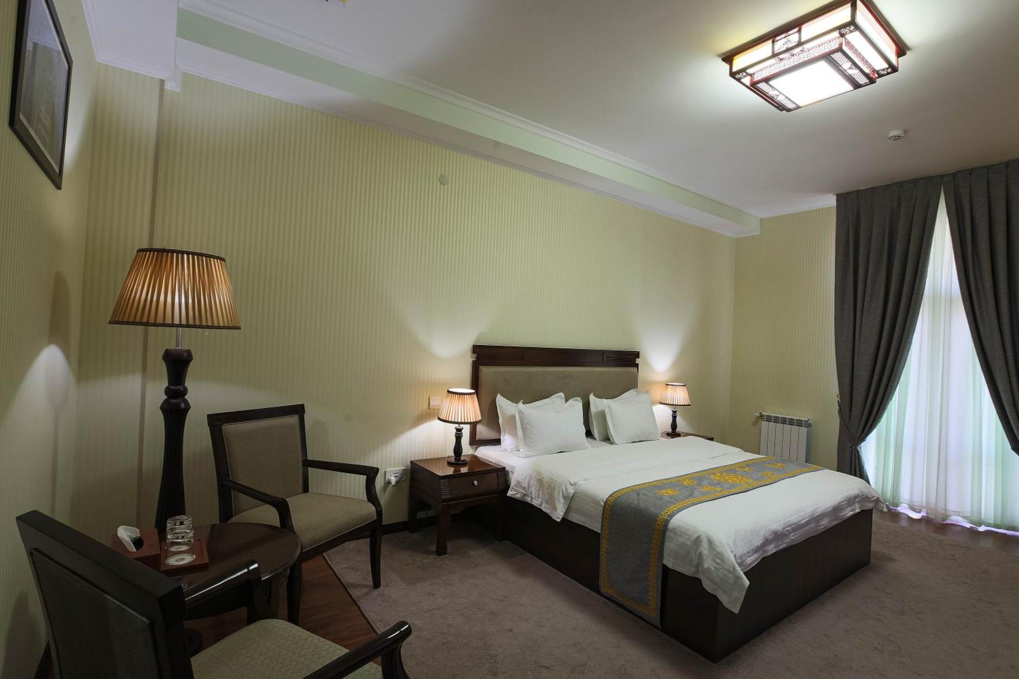 Zargaron Plaza Hotel บูคารา ภายนอก รูปภาพ