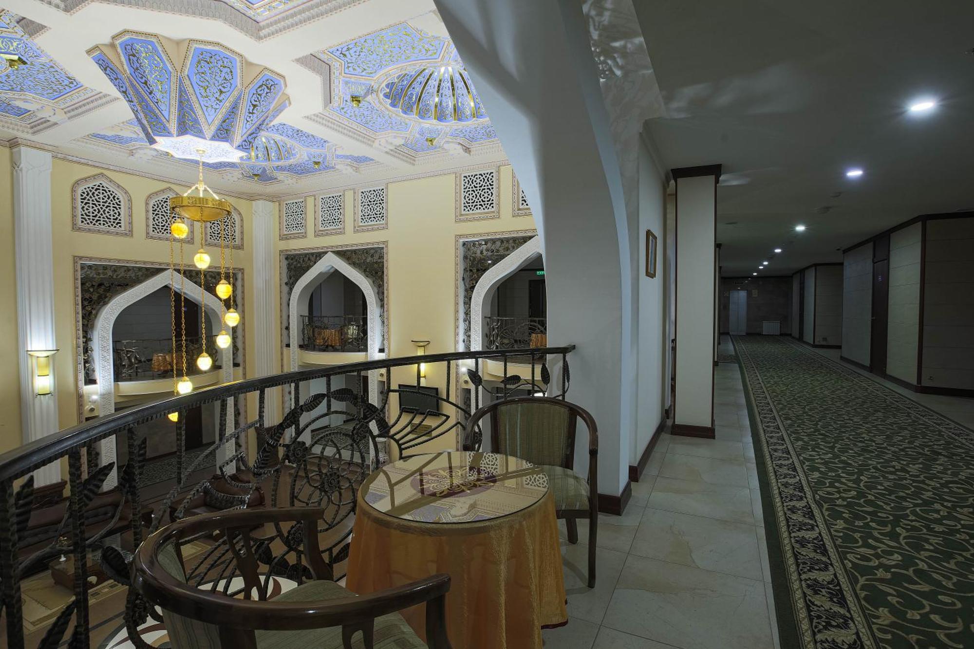 Zargaron Plaza Hotel บูคารา ภายนอก รูปภาพ