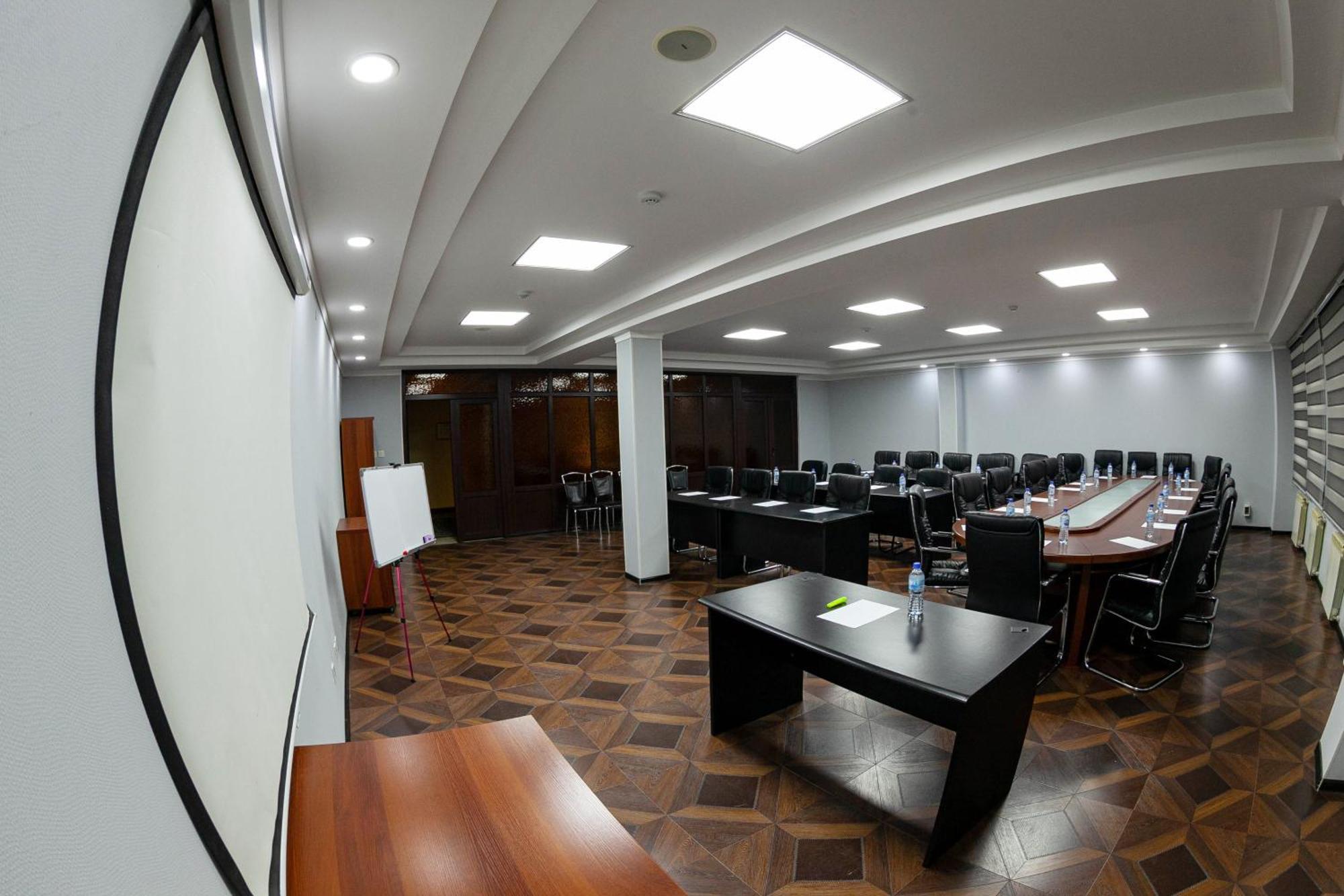 Zargaron Plaza Hotel บูคารา ภายนอก รูปภาพ