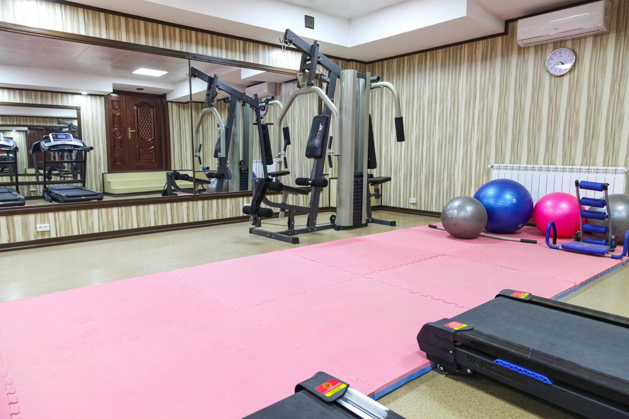 Zargaron Plaza Hotel บูคารา ภายนอก รูปภาพ