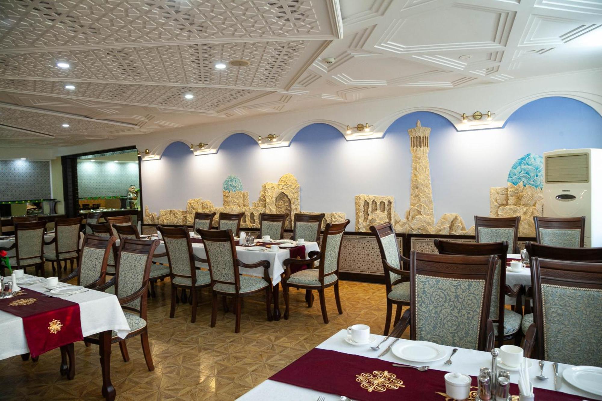 Zargaron Plaza Hotel บูคารา ภายนอก รูปภาพ